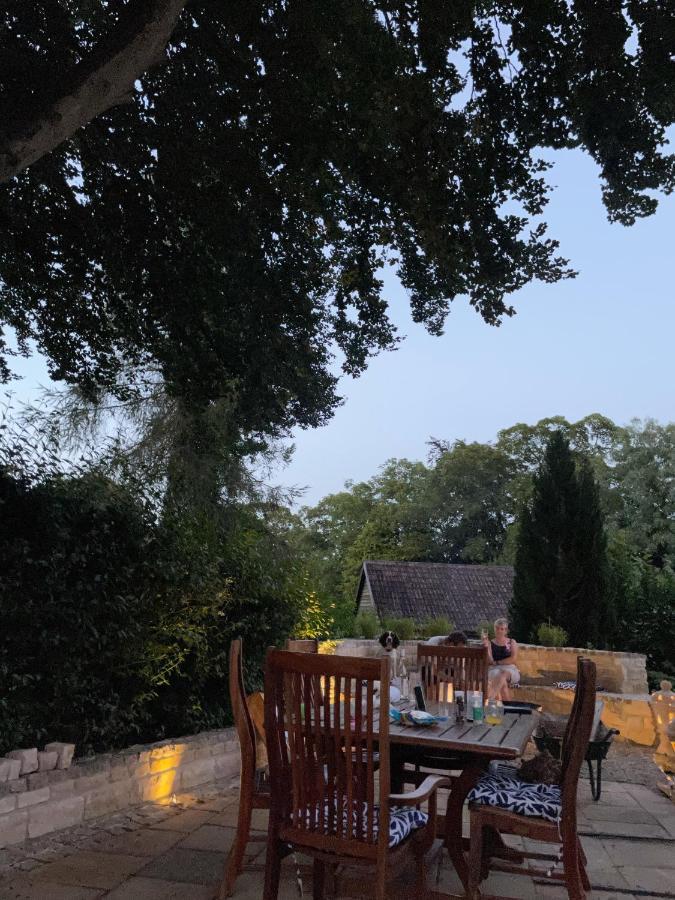 Gorgeous Country Cottage On Outskirts Of Bath With Wood Fired Hot Tub Midford Dış mekan fotoğraf