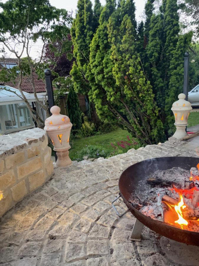 Gorgeous Country Cottage On Outskirts Of Bath With Wood Fired Hot Tub Midford Dış mekan fotoğraf